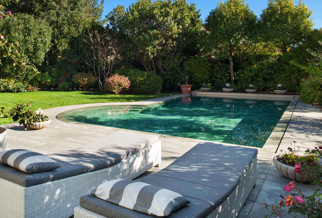 Our client based in Vancouver wanted an inground pool in their backyard. Our team installed the pool along with the surrounding concrete deck.